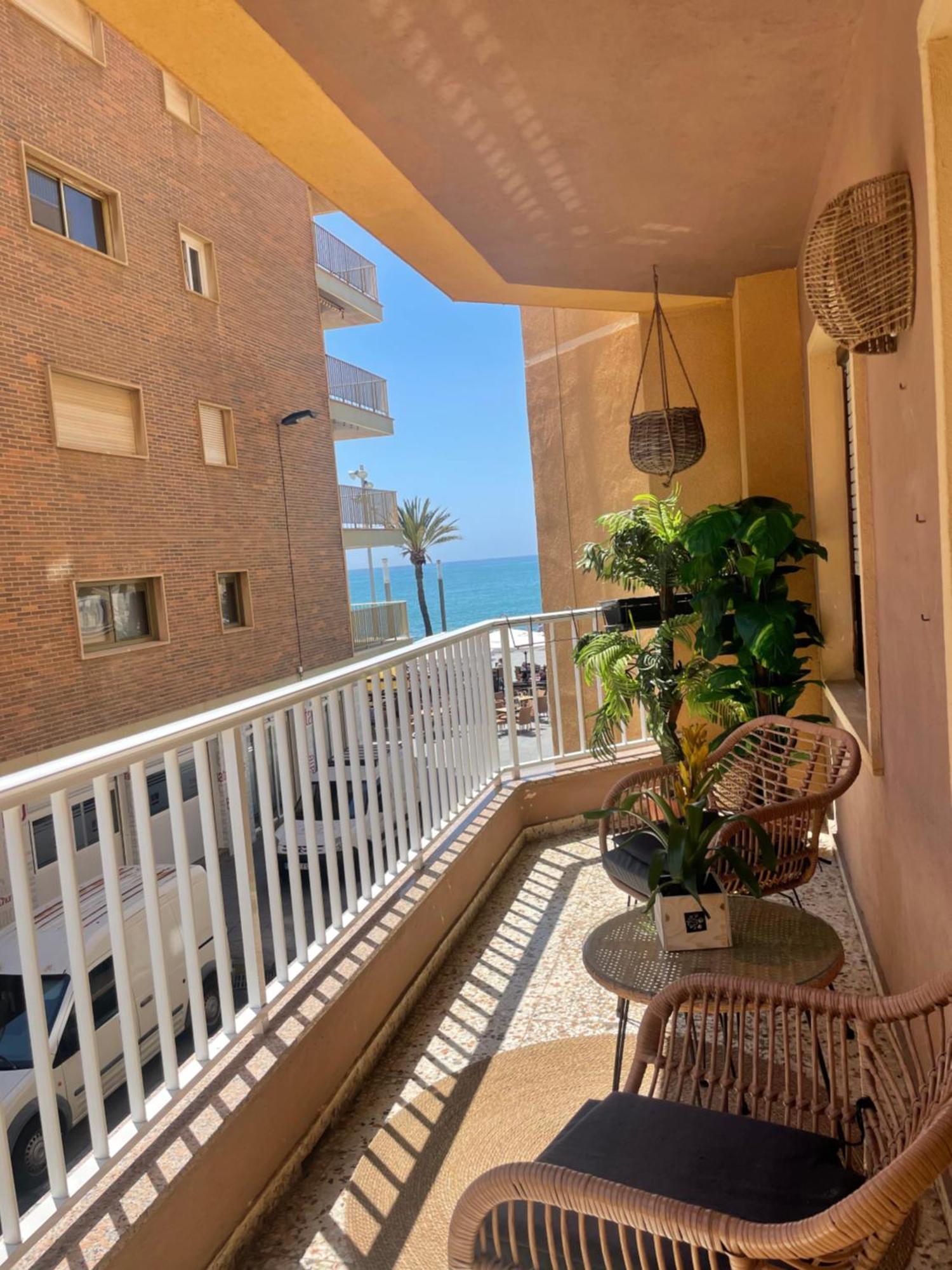 Apartamento Celeste Lägenhet Torrevieja Exteriör bild